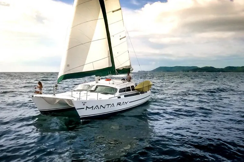 Manta Ray Catamaran Tamarindo