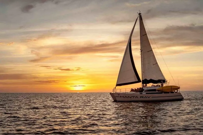 Manta Ray Catamaran Tamarindo