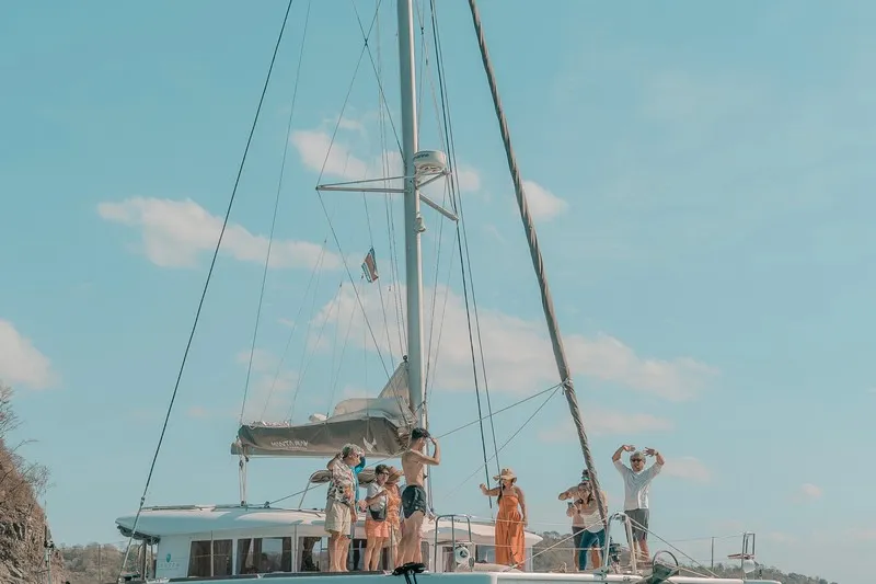 Manta Ray Catamaran Tamarindo