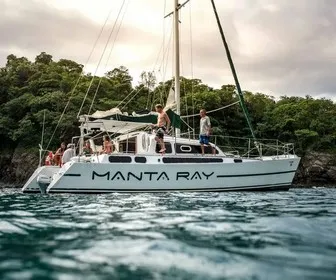 Manta Ray Catamaran Tamarindo