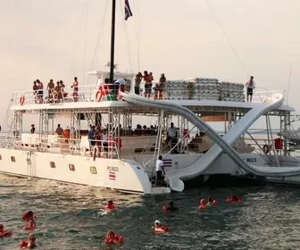 Catamaran Manuel Antonio