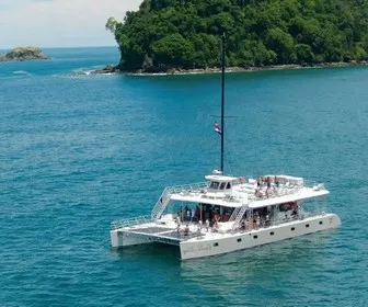 Ocean King Catamaran Manuel Antonio