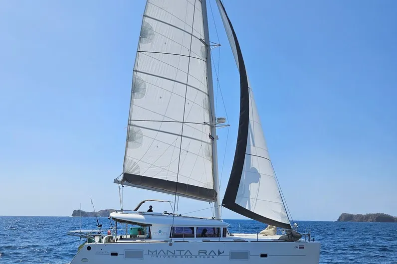 New Manta Ray Catamaran Flamingo