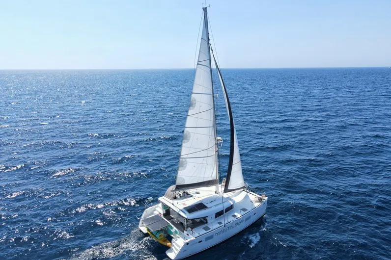 New Manta Ray Catamaran Flamingo